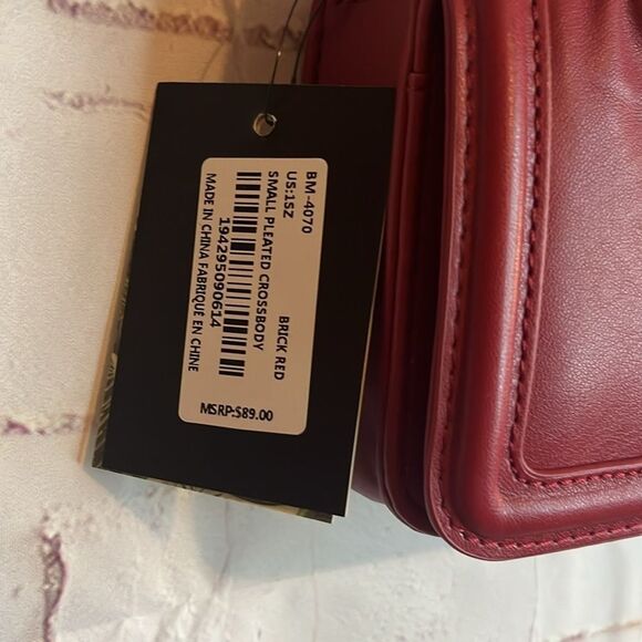 Badgley Mischka vegan leather brick red small pleaded Crossbody NWT - Picture 4 of 13